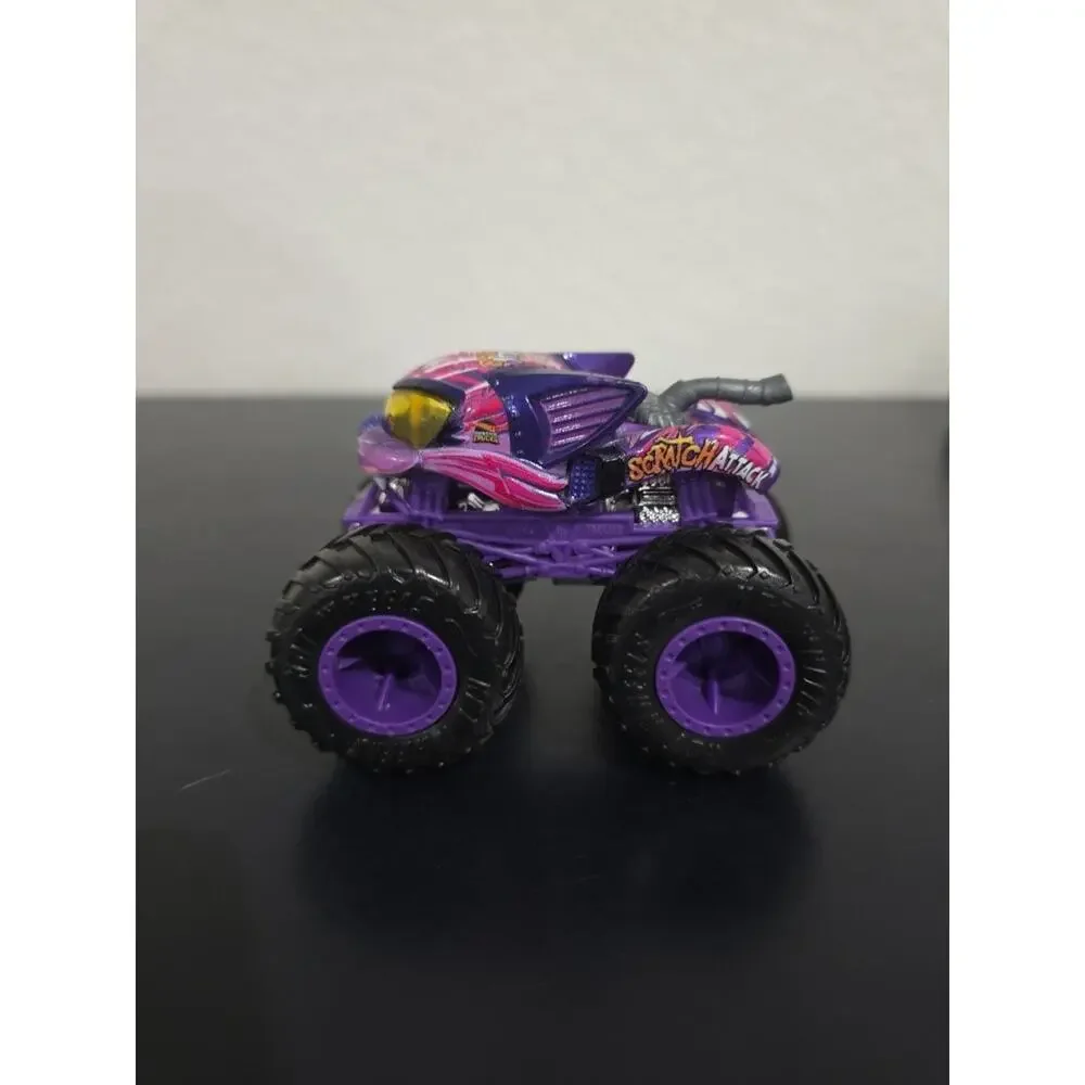 Hot Wheels & Monster Jam Monster Trucks Lot of 20